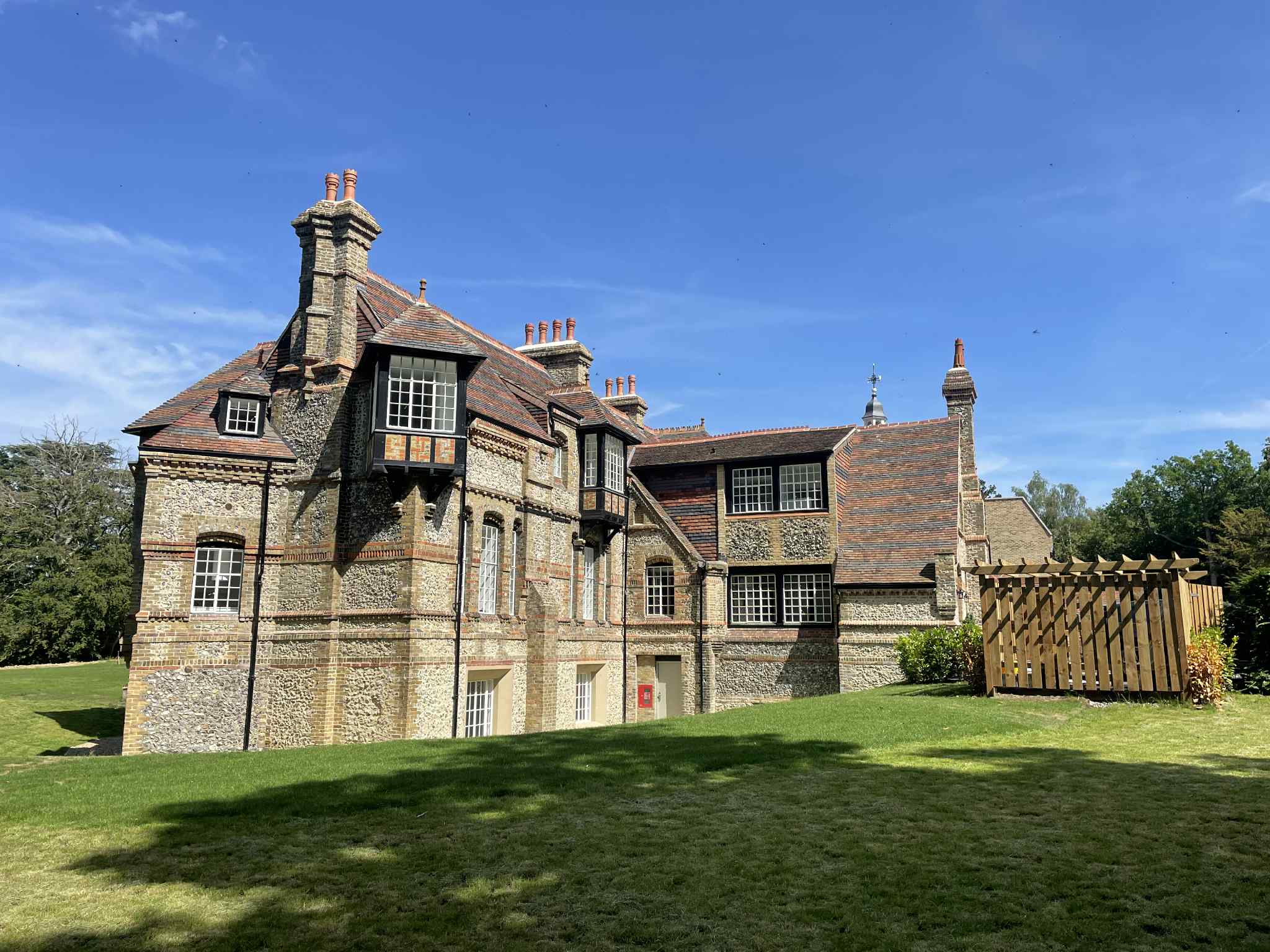 51ec31c7-f1f9-4022-a2e6-db3409485c86