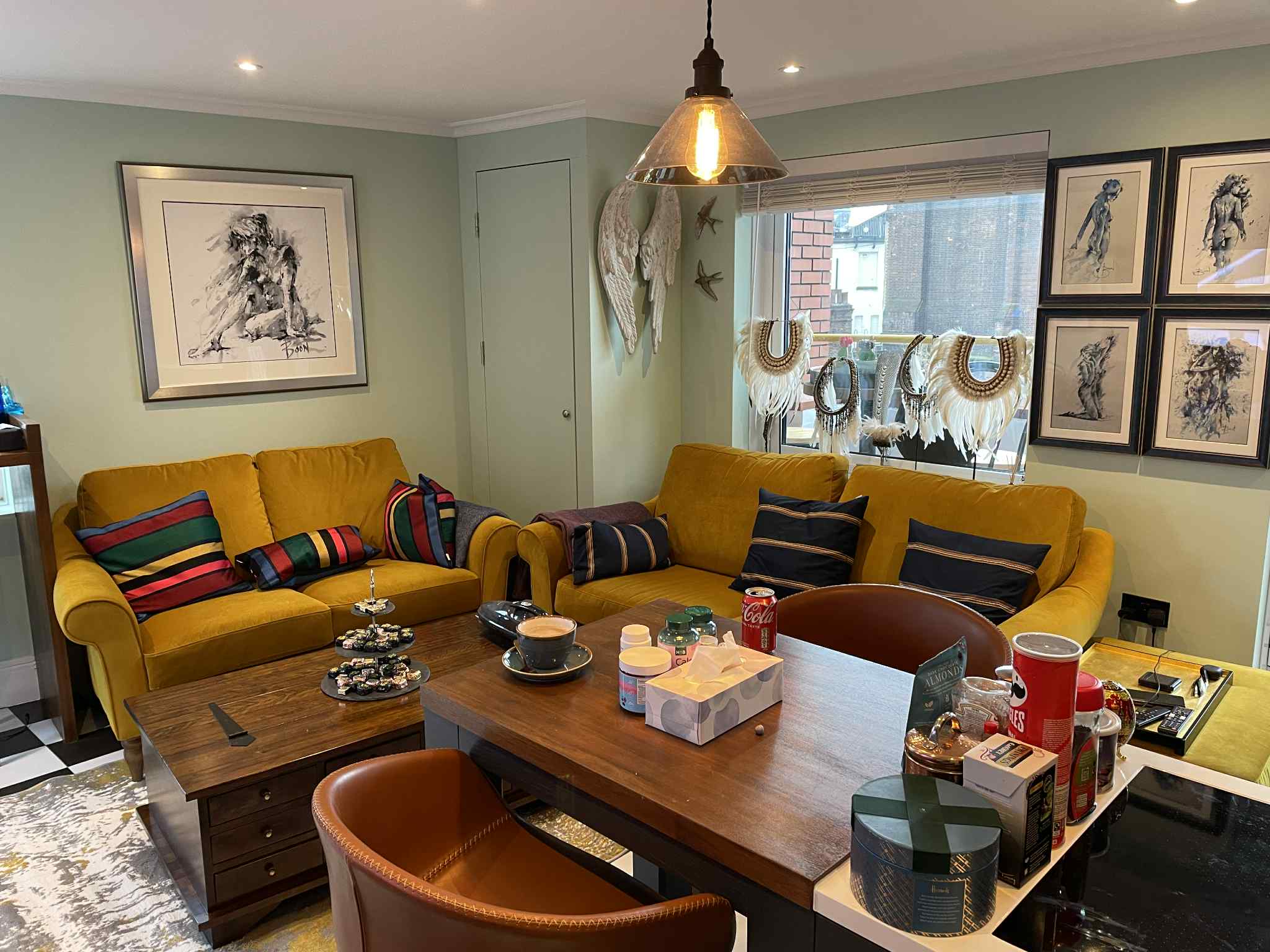 933ed7e0-8154-4c44-a528-28701bf88856